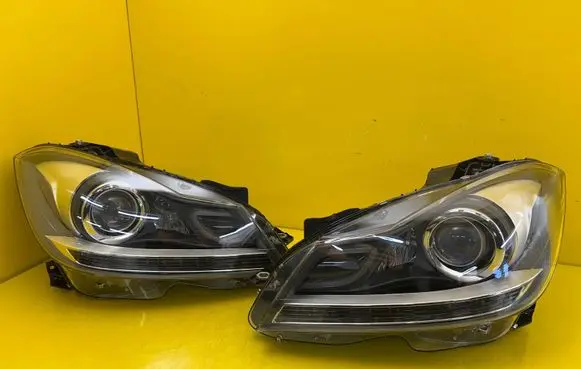 Mercedes-Benz C W204 Headlight/headlamp A2048204339