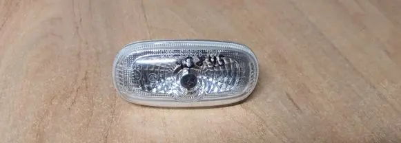 Hyundai Sonata Front fender indicator light
