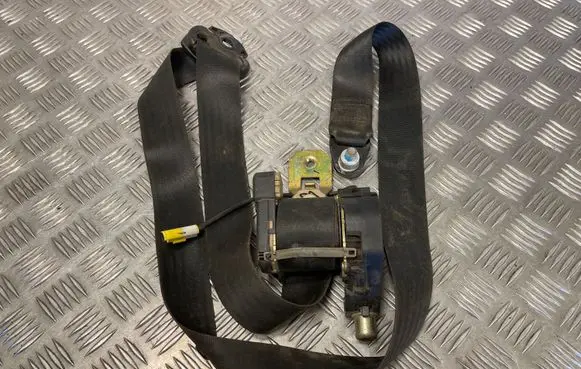 Iveco Daily 30.8 - 9 Front seatbelt 33004573F