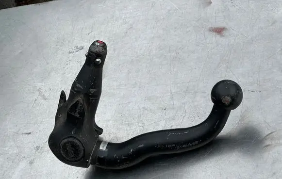 Audi A6 S6 C4 4A Detachable towbar 4A0804885