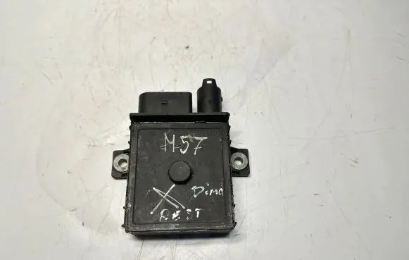 BMW 5 E60 E61 Glow plug pre-heat relay 7801201 12217801201