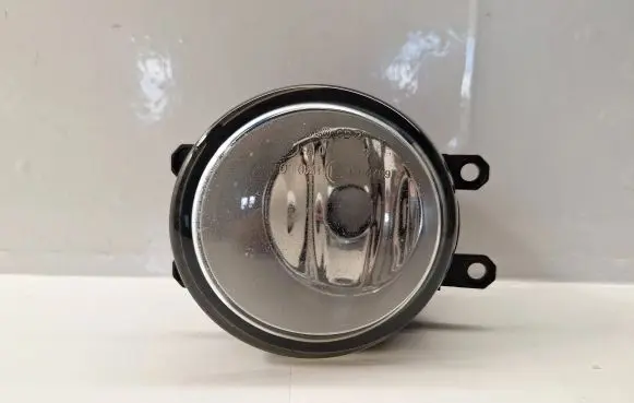 Toyota Auris 150 Front fog light 8920639 812200D041 812200D042
