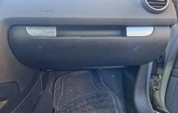 Audi A3 S3 8P Glove box 