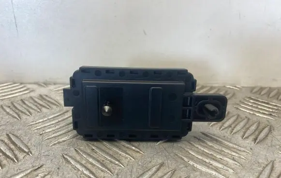 Antenna control unit
