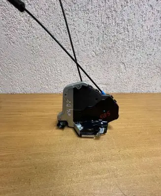 Lexus NX Front door lock 1885