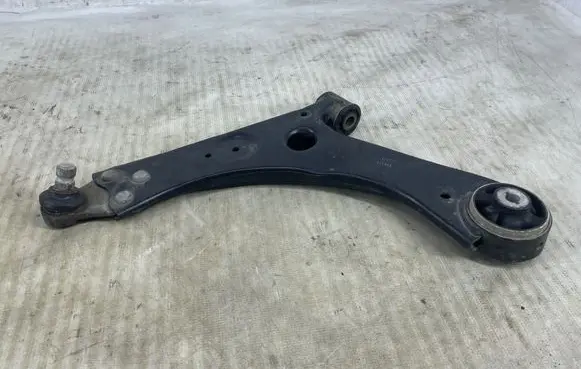 Ford Kuga III Front lower control arm/wishbone LX613A424BEA