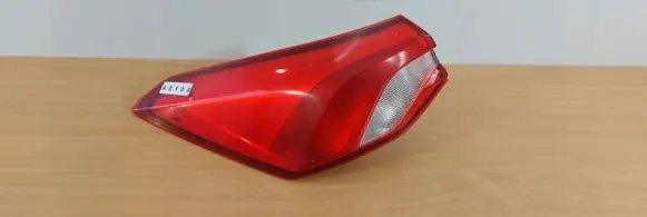 Ford Focus Rear/tail lights JX7B13405AC