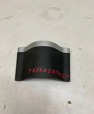 Tesla Model S Cup holder front 150138