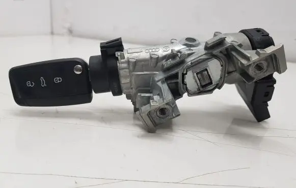 Volkswagen Polo V 6R Ignition lock 1K0905851