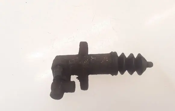 Clutch slave cylinder
