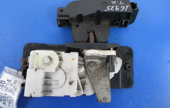 Peugeot 607 Tailgate/trunk/boot lock/catch/latch 9653831780
