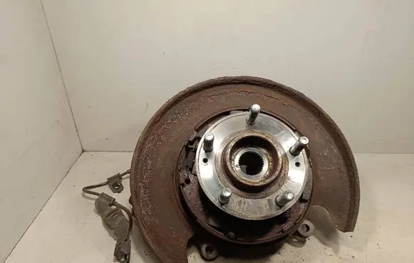 KIA Sorento Rear wheel hub spindle/knuckle 