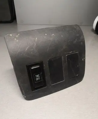 Traction control (ASR) switch