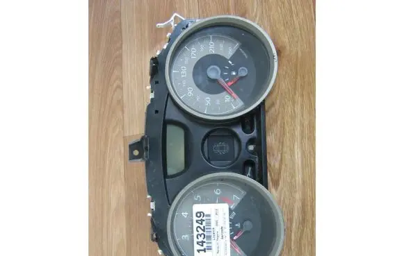 Renault Megane II Speedometer (instrument cluster) 8200408781D