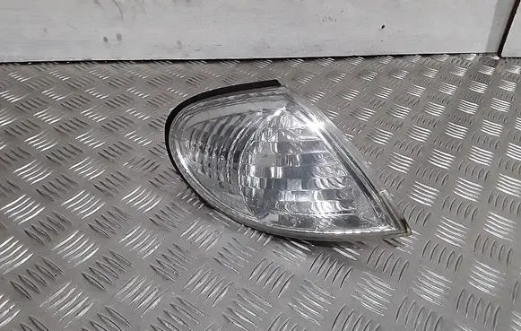 Nissan Almera N16 Front indicator light 012151594r
