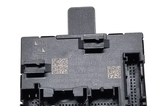 Volkswagen Golf VII Door control unit/module 5Q4959393B 5Q4959393C