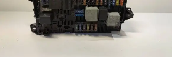 Mercedes-Benz E W211 Fuse module 2115453101 0000716A22033210039B