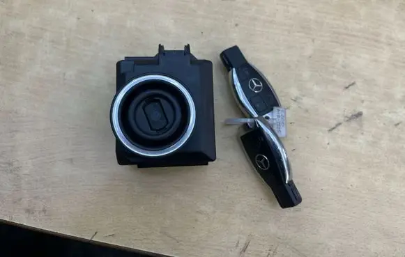 Mercedes-Benz E W212 Ignition lock A2189054701