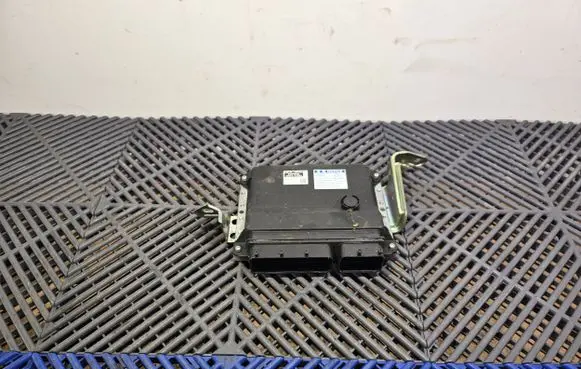 Toyota Prius+ (ZVW40) Engine control unit/module 8966147850 2762004530