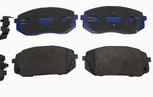 Hyundai i40 Brake pads (front) 581013za76