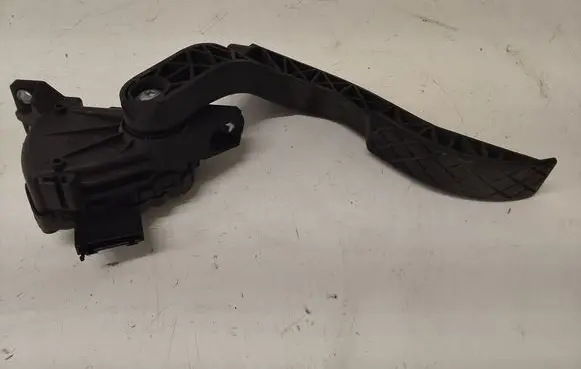 Audi A4 S4 B7 8E 8H Accelerator throttle pedal 8E1721523B