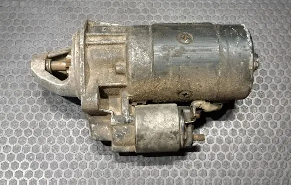 Audi A6 S6 C5 4B Starter motor 0001218115 046911023B