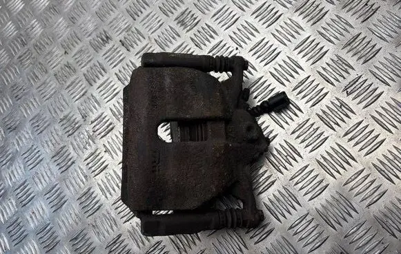 Volkswagen PASSAT B8 Front brake caliper