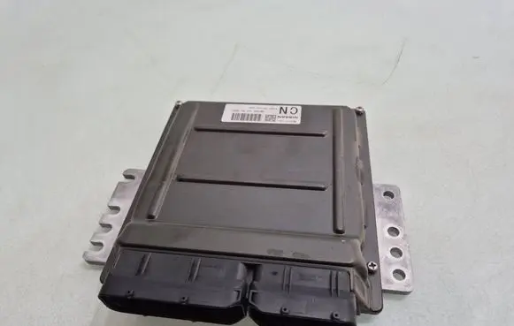 Nissan Murano Z50 Engine control unit/module MEC63760