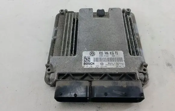 Volkswagen Golf V Engine control unit/module ECU 