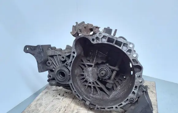Hyundai Matrix Manual 5 speed gearbox J21973 003531 9619