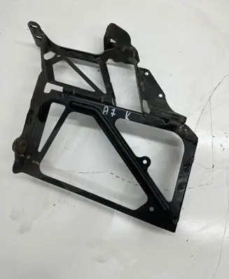 Audi A7 S7 4G Radiator mount bracket 4G8121261A