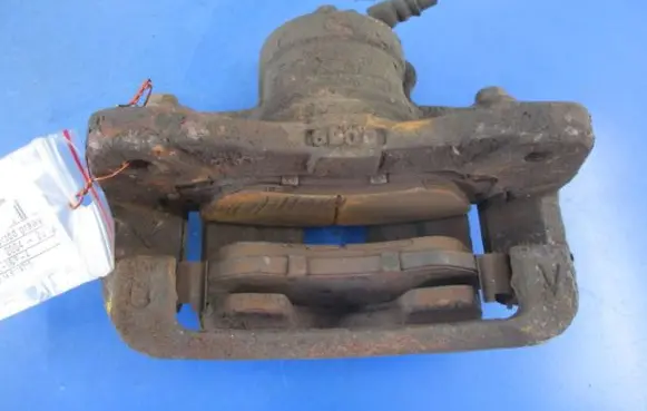 Chevrolet Lacetti Front brake caliper