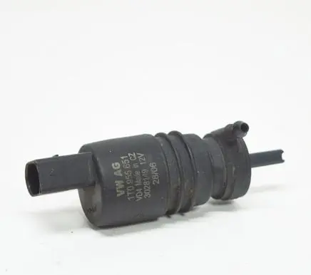 Volkswagen Jetta V Windscreen/windshield washer pump 1T0955651