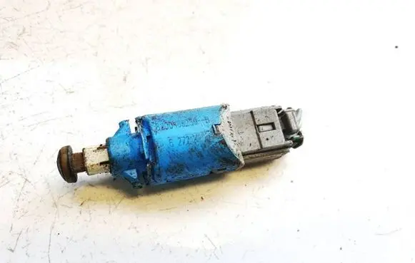 Renault Scenic II - Grand scenic II Brake pedal sensor switch 8200168239B