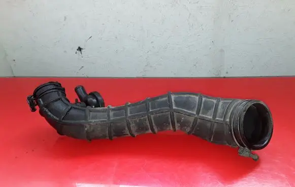 Hyundai Trajet Air intake hose/pipe NOCODE