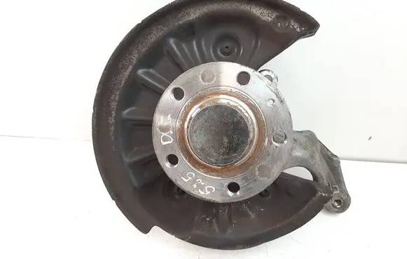 Volkswagen Touran III Rear wheel hub 3Q0501117A 3Q0615612
