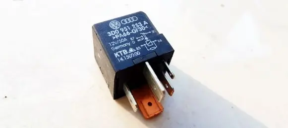 Volkswagen Golf V Other relay 3D0951253A 14.1500.00