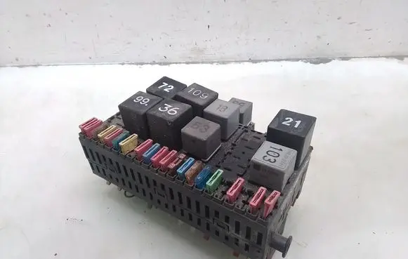 Volkswagen Sharan Fuse module 7M0937025D