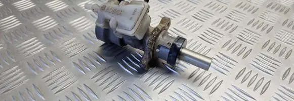 Ford Focus Master brake cylinder L519888