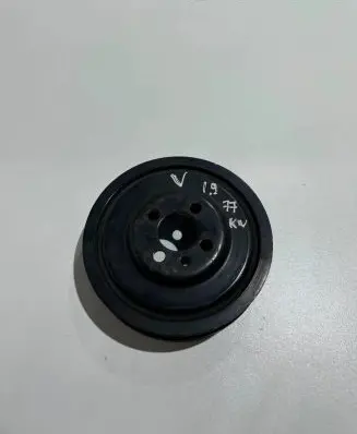 Volkswagen Golf V Crankshaft pulley 03G105243