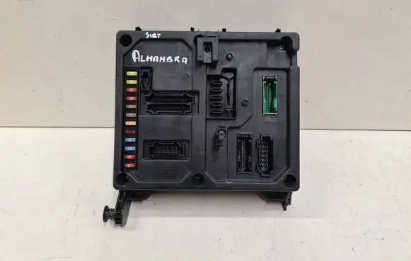 Seat Alhambra (Mk1) Fuse module 7M3962258AG 4M2114B205BA S120042200C