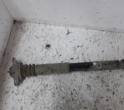 Volkswagen Jetta V Rear shock absorber/damper