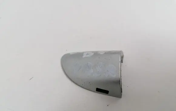 Volkswagen PASSAT B7 Front door handle cover 3C0837830