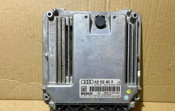 Audi Q7 4L Engine control unit/module