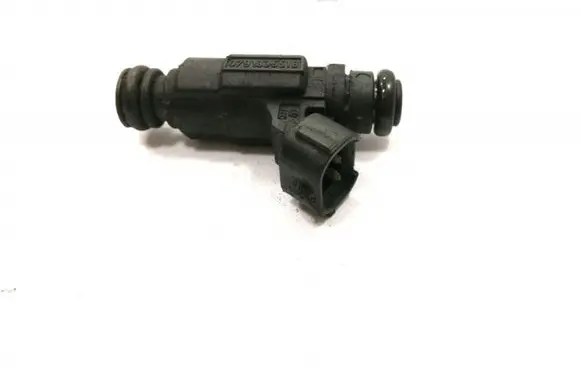 Audi A8 S8 D3 4E Fuel injector 079133551B 0280156180