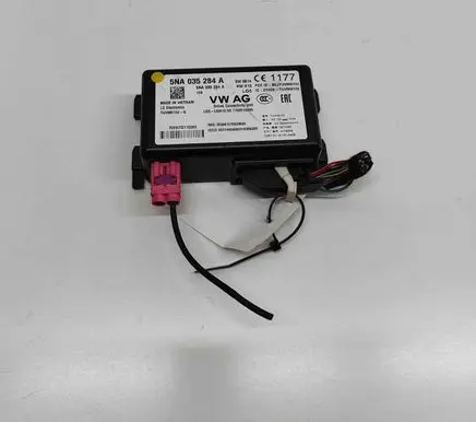Volkswagen Golf VII Bluetooth control unit module 5NA035284A
