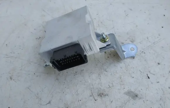 Toyota Avensis T250 Window wiper relay 8594005020