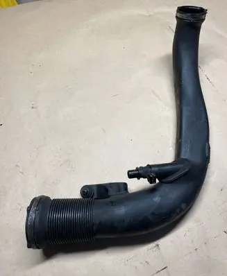 Volvo V40 Intercooler hose/pipe 31325985 L370A