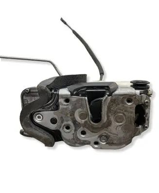 Opel Insignia A Front door lock 13579522