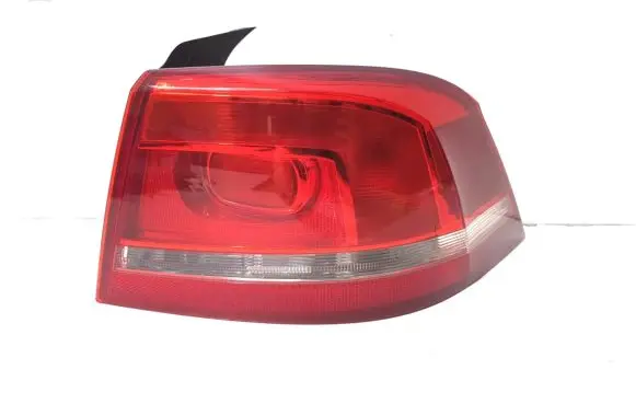 Volkswagen PASSAT B7 Rear/tail lights 3AE945096F90004826